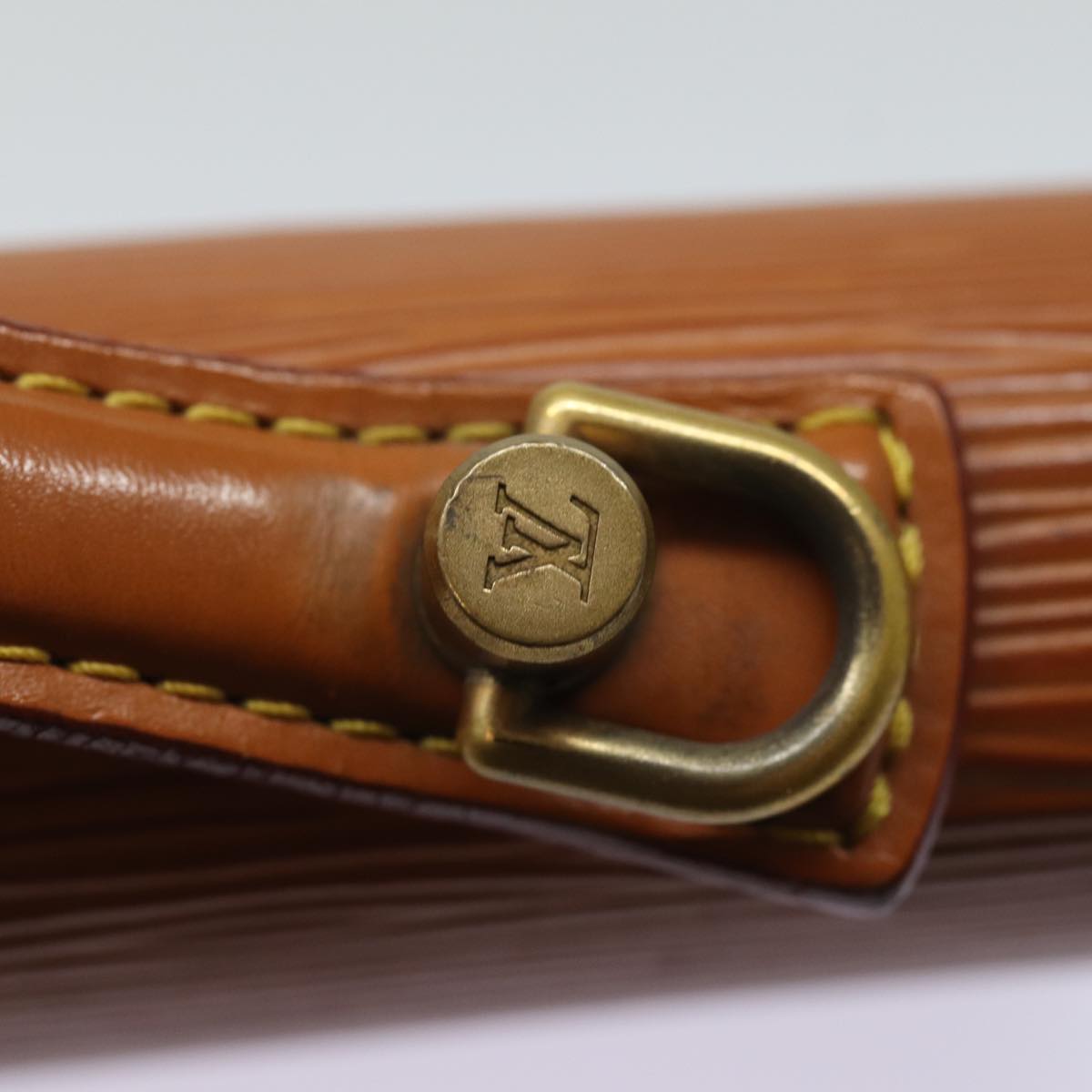 LOUIS VUITTON Epi Porte Documents Bandouliere Brown M54468 LV Auth 78147