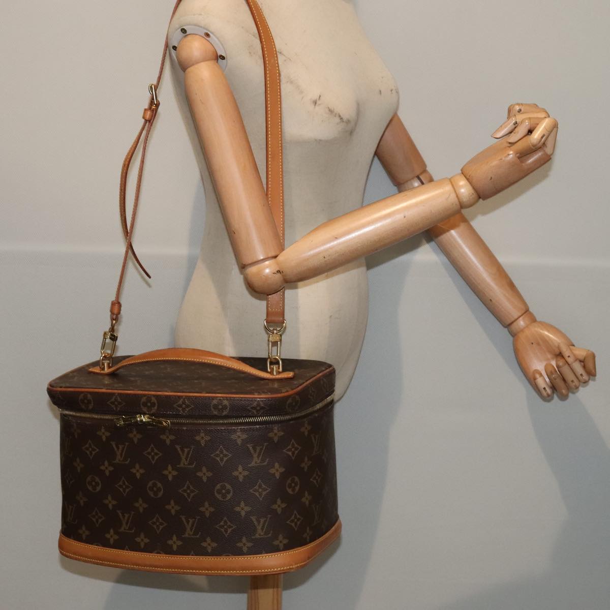 LOUIS VUITTON Monogram Nice Hand Bag M47280 LV Auth 78570