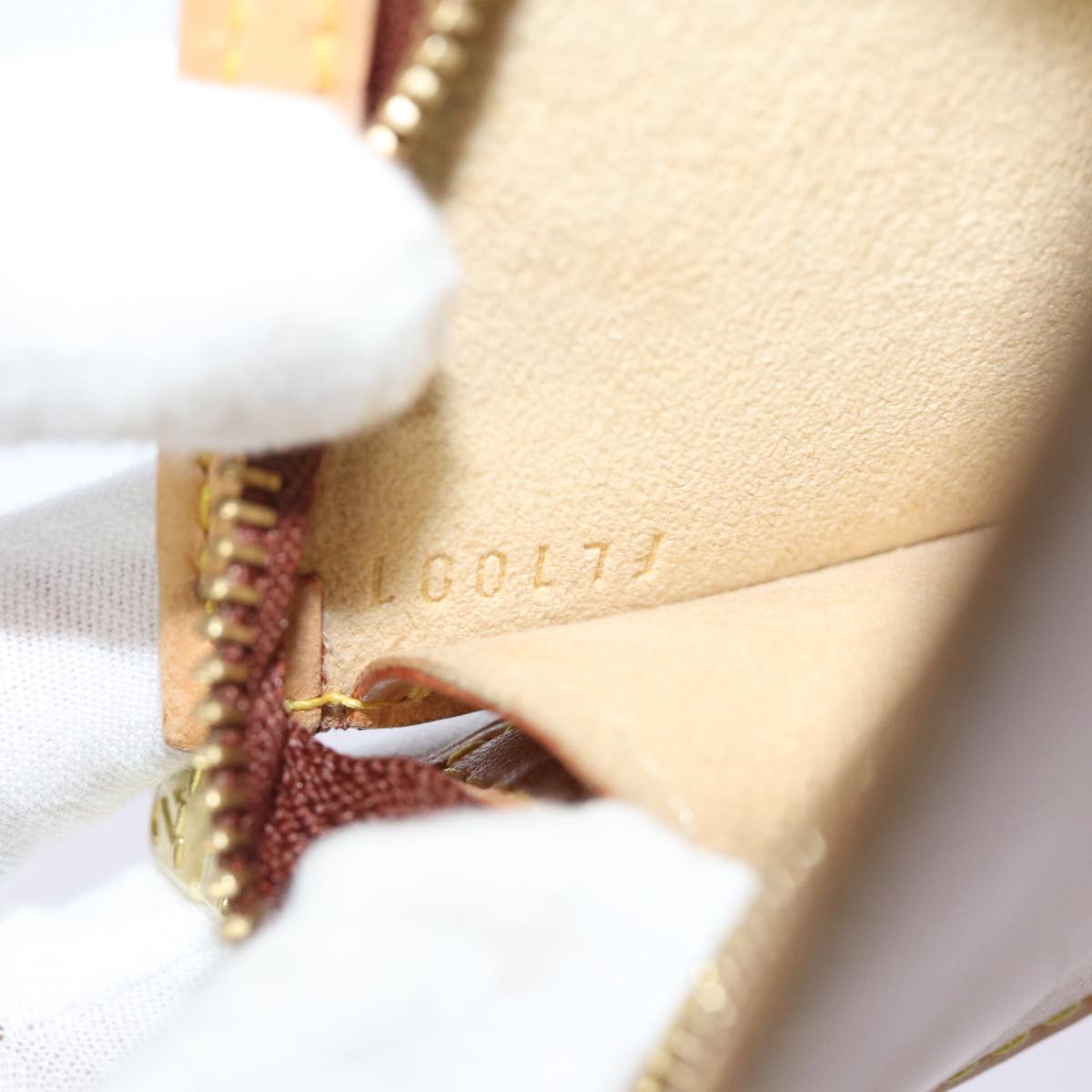 LOUIS VUITTON Nomad leather Bucket PM Shoulder Bag Beige M85001 LV Auth 80351