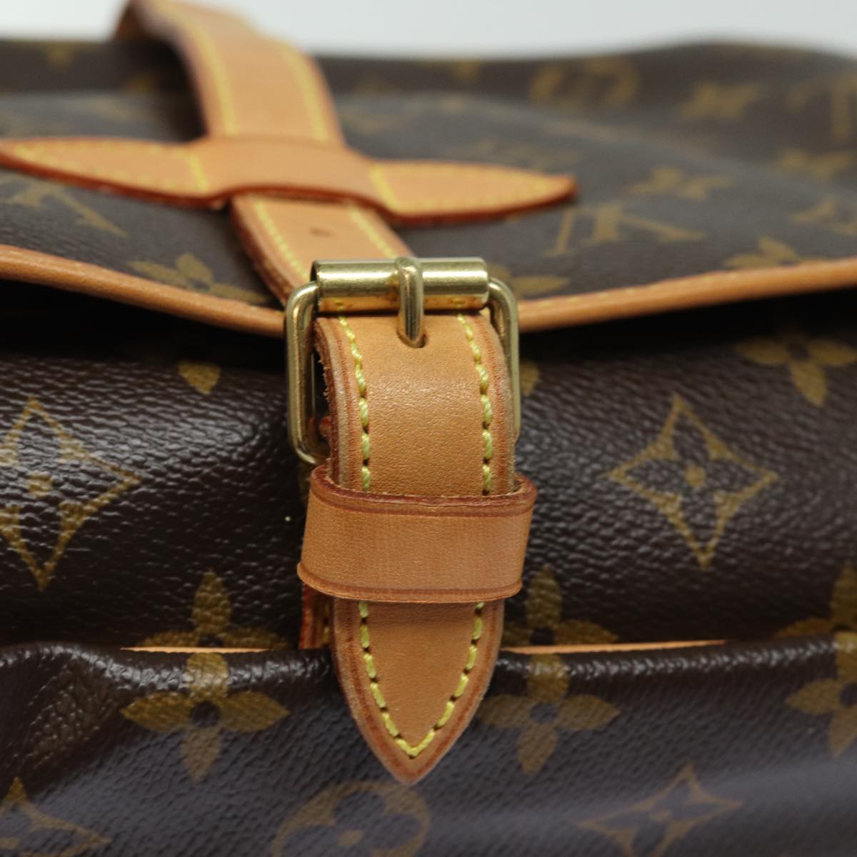 LOUIS VUITTON Monogram Saumur 30 Shoulder Bag M42256 LV Auth 80965V