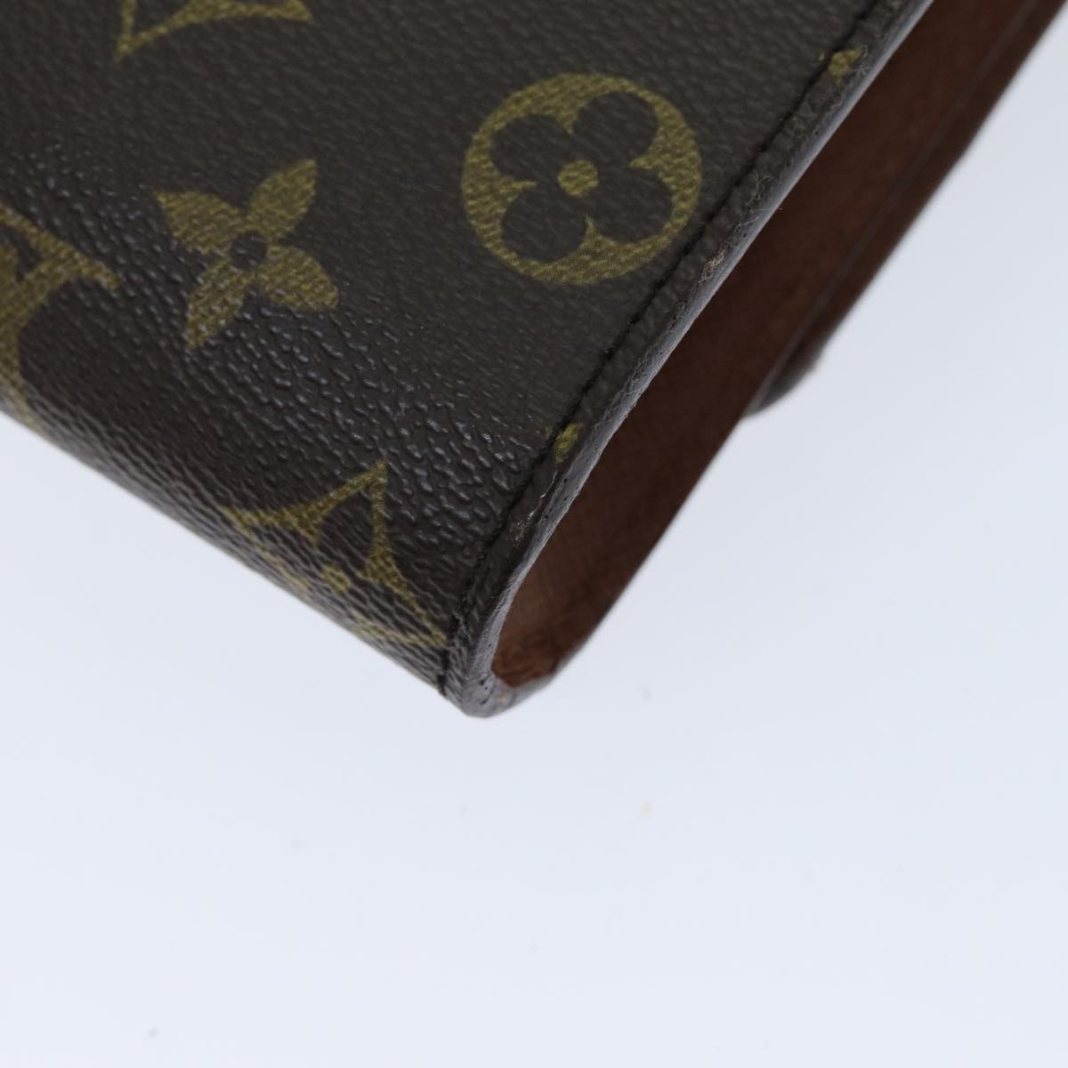 LOUIS VUITTON Monogram Bordeaux 27 Shoulder Bag M51797 LV Auth 81690