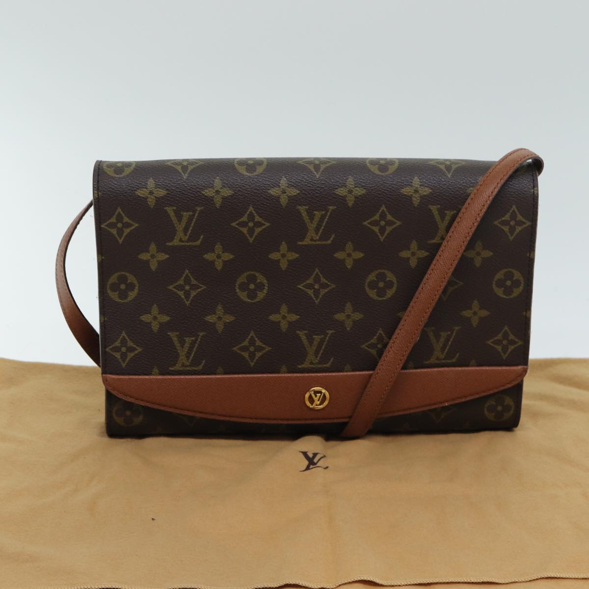 LOUIS VUITTON Monogram Bordeaux 27 Shoulder Bag M51797 LV Auth 81690