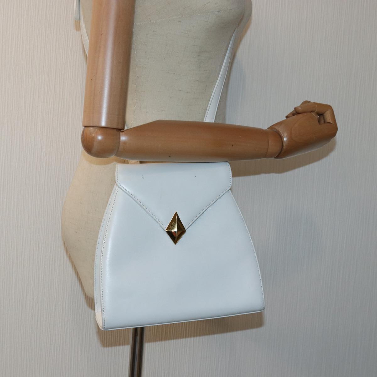 GIVENCHY Shoulder Bag Leather White Auth 83294