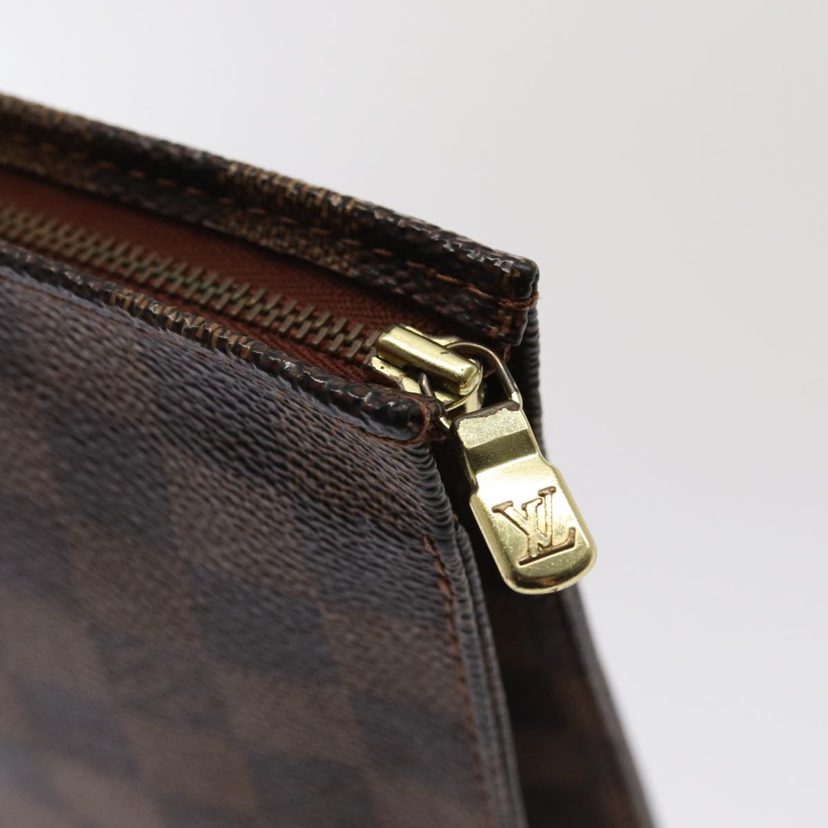 LOUIS VUITTON Damier Ebene Poche Toilette 26 Pouch N47543 LV Auth 83540