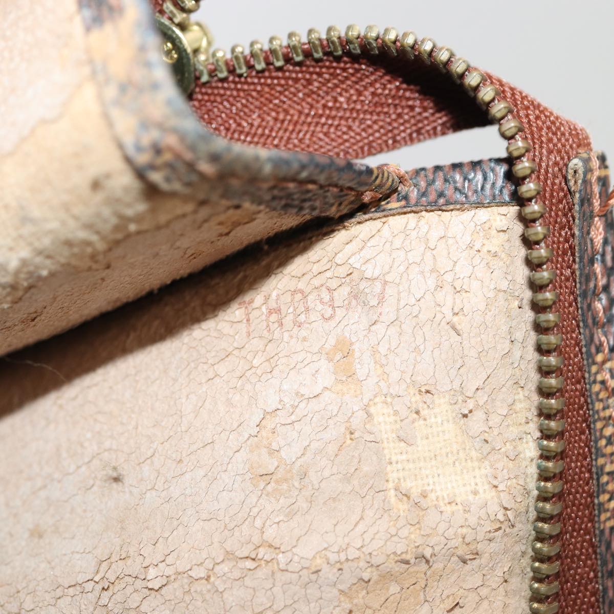 LOUIS VUITTON Damier Ebene Poche Toilette 26 Pouch N47543 LV Auth 83540