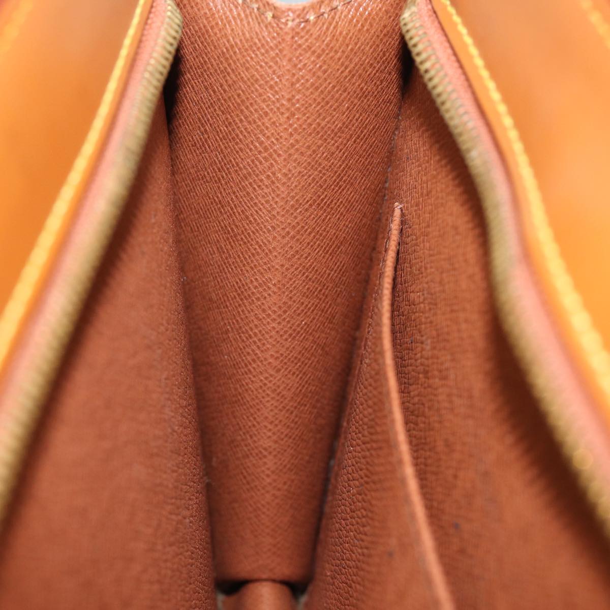 LOUIS VUITTON Epi Pochette Homme Clutch Bag Brown Zipang gold M52528 Auth 84157