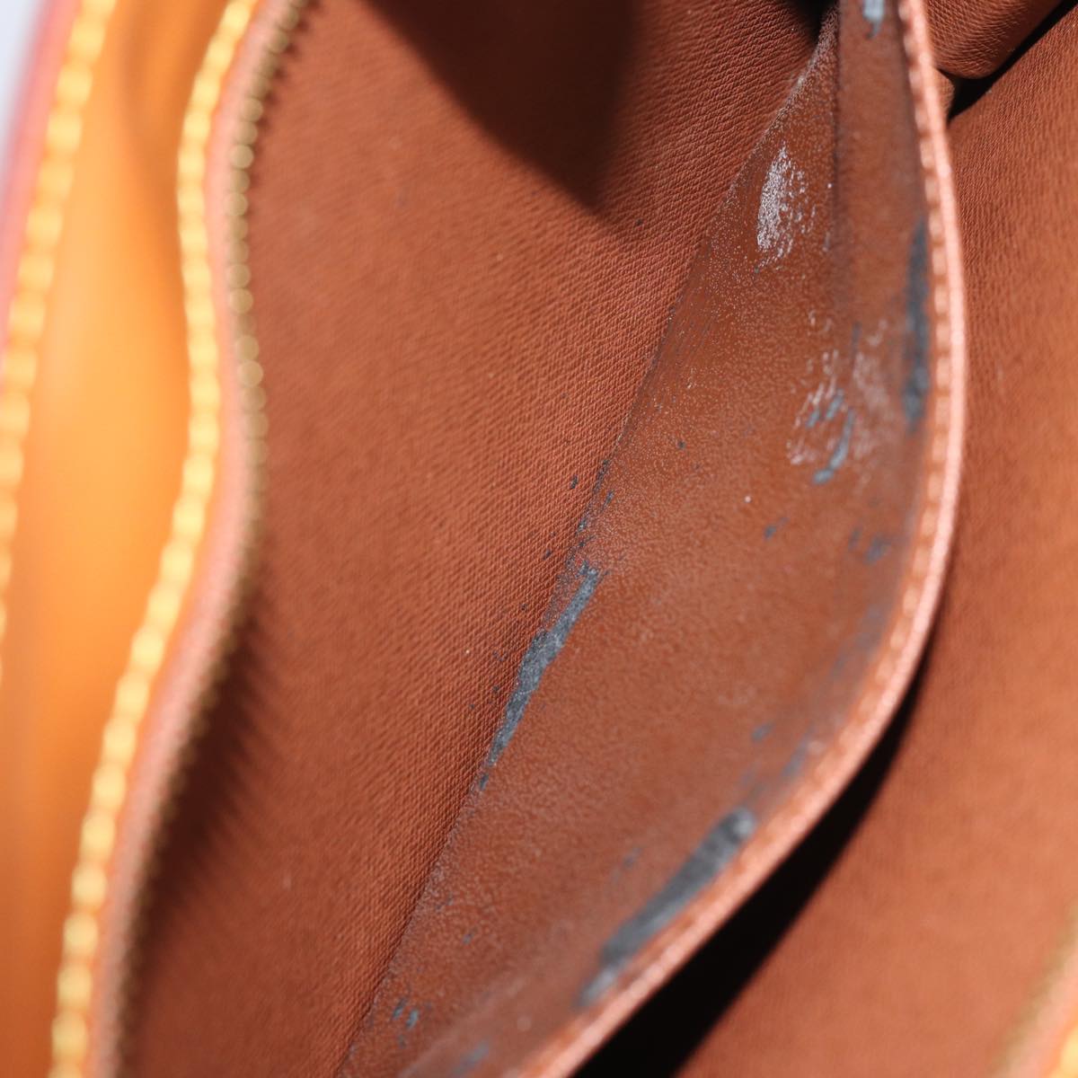 LOUIS VUITTON Epi Pochette Homme Clutch Bag Brown Zipang gold M52528 Auth 84157