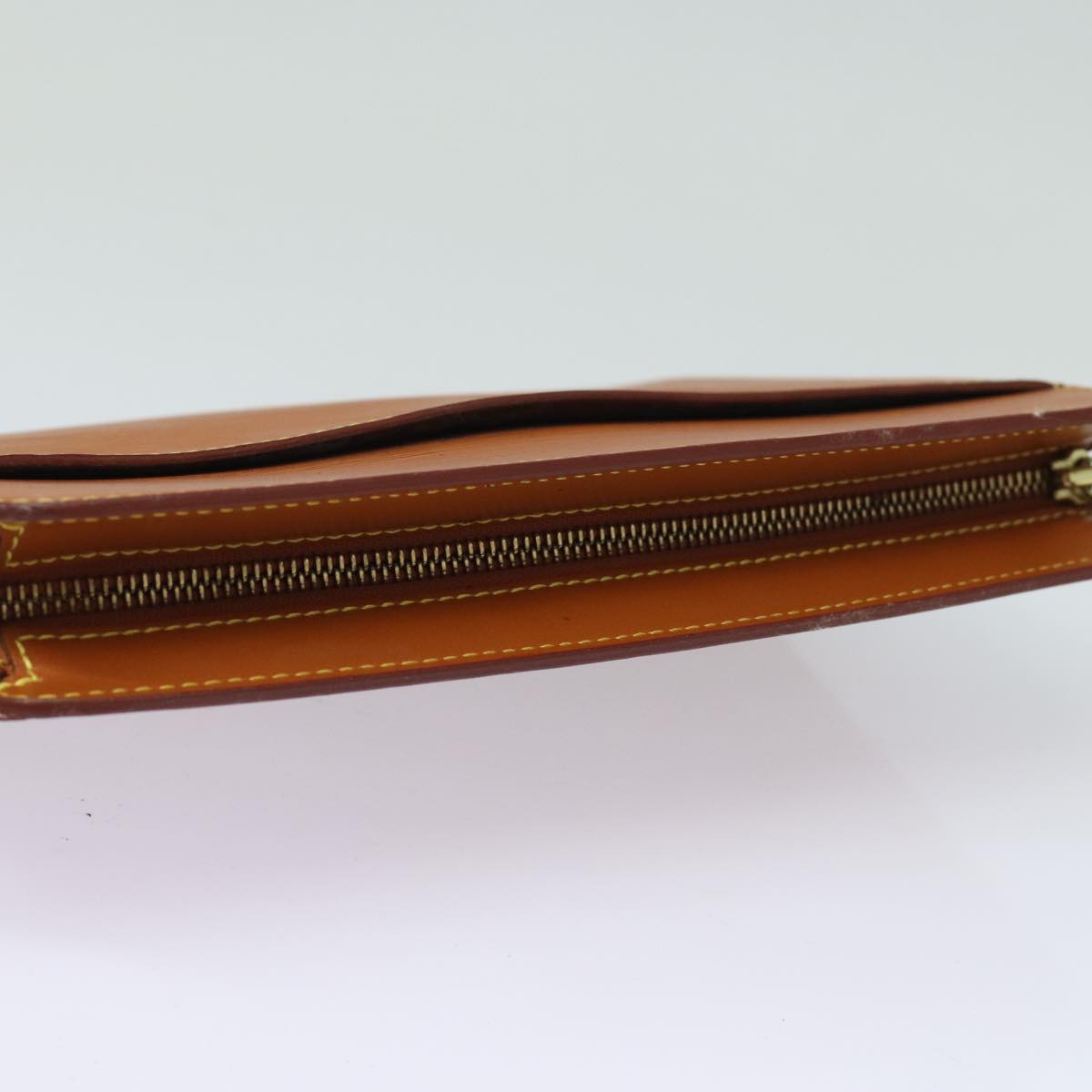 LOUIS VUITTON Epi Pochette Homme Clutch Bag Brown Zipang gold M52528 Auth 84157