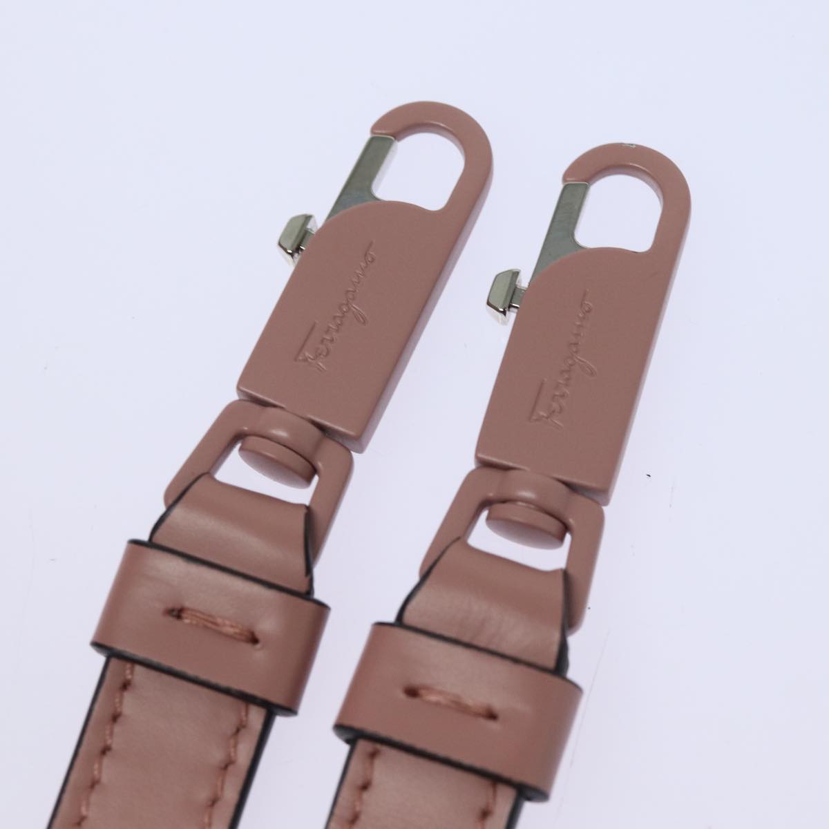 Salvatore Ferragamo Gancini Shoulder Bag Leather Pink Auth 84233AV