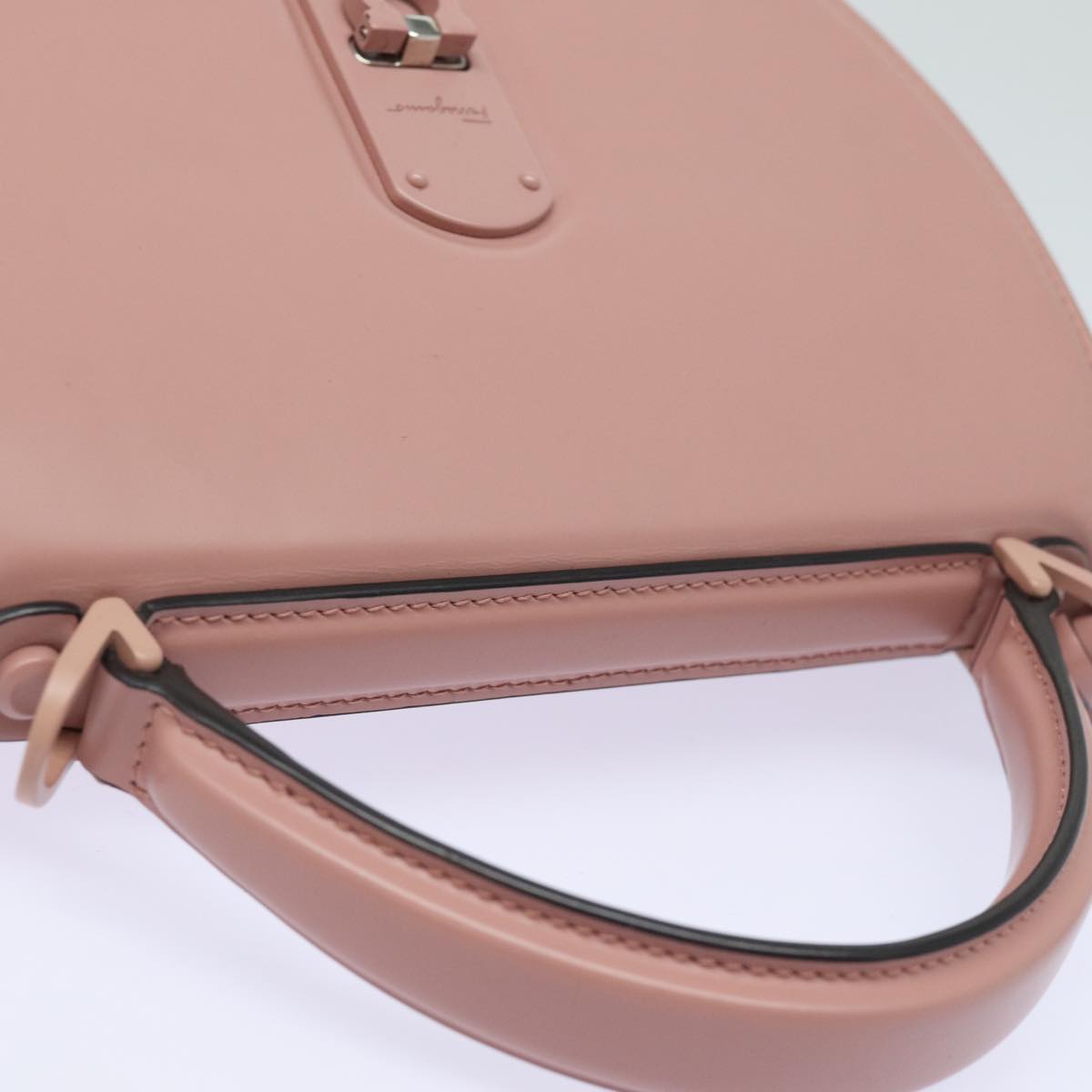 Salvatore Ferragamo Gancini Shoulder Bag Leather Pink Auth 84233AV