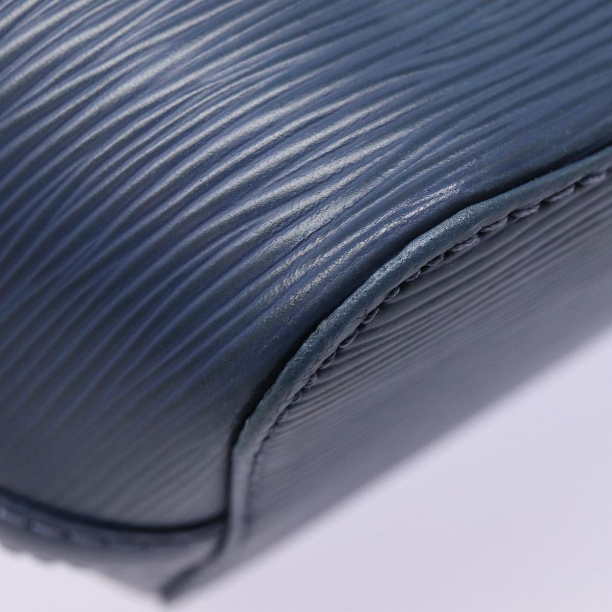 LOUIS VUITTON Epi Mandala PM Shoulder Bag Blue Myrtille M5893G LV Auth 84346