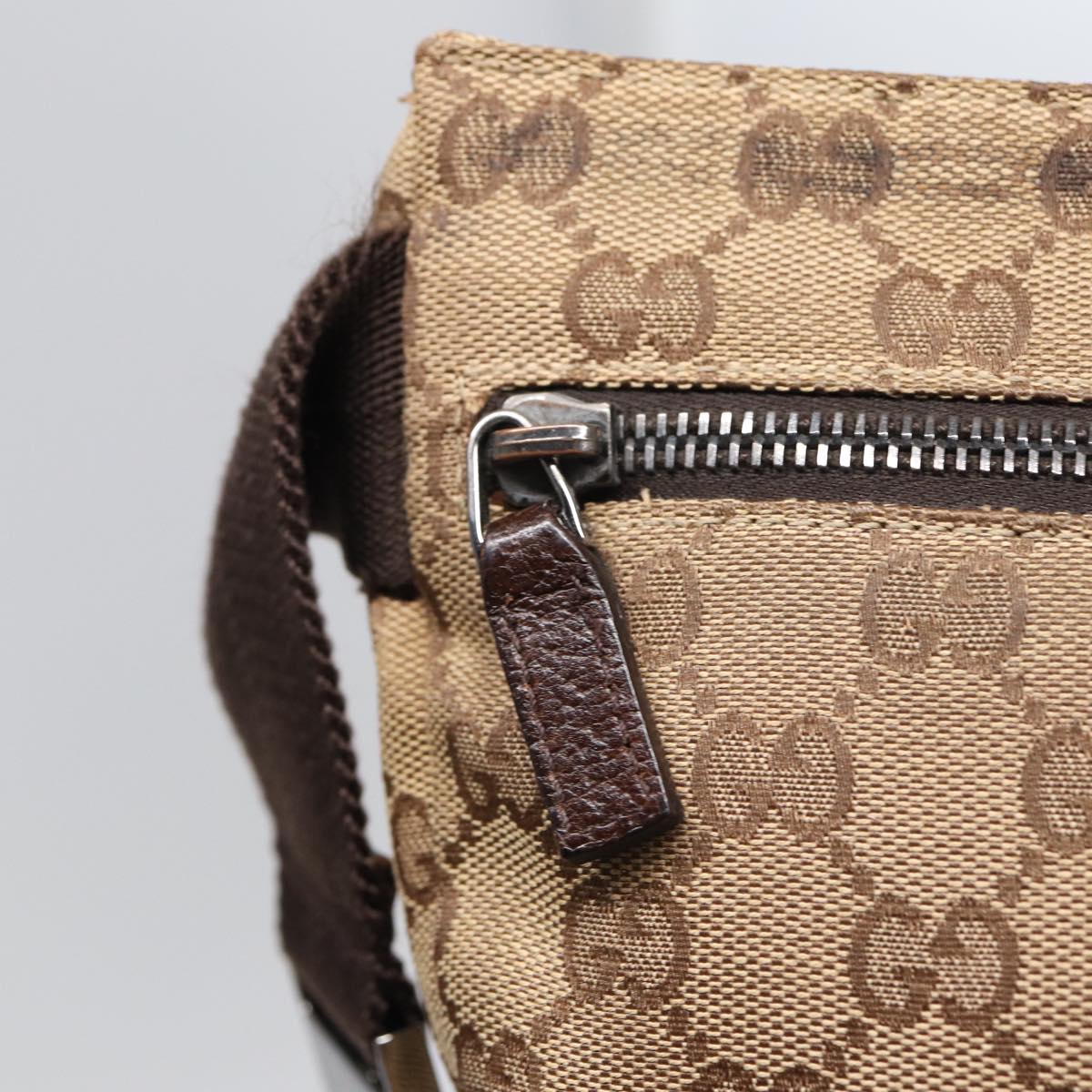 GUCCI GG Canvas Waist bag Beige 28566 Auth 84437