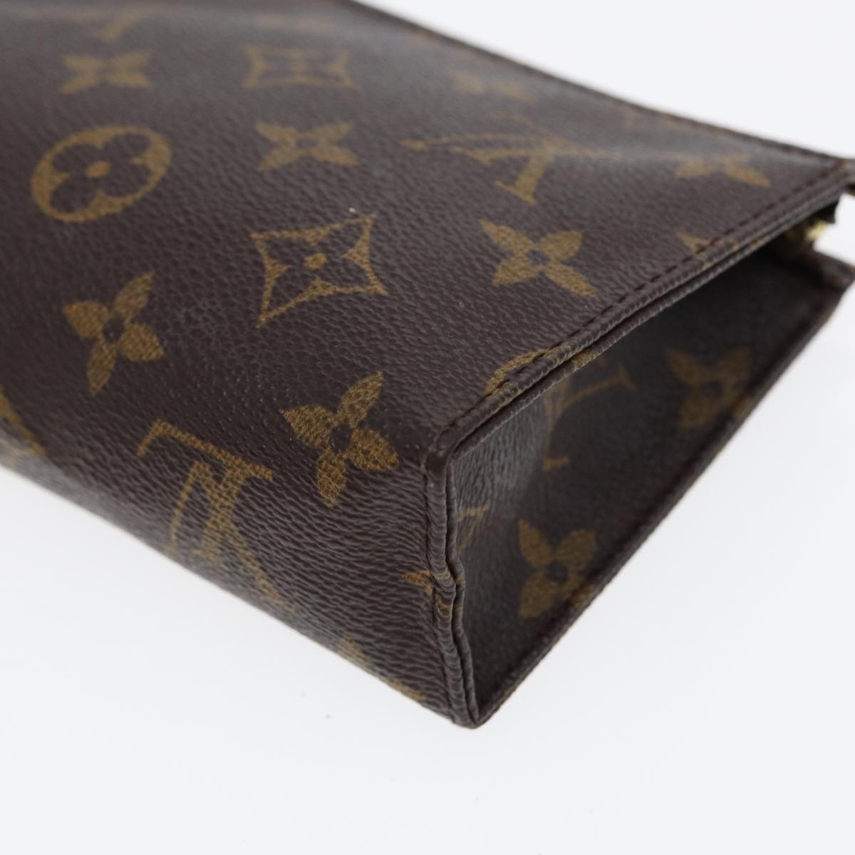 LOUIS VUITTON Monogram Poche Toilette 15 Pouch M47546 LV Auth 84835
