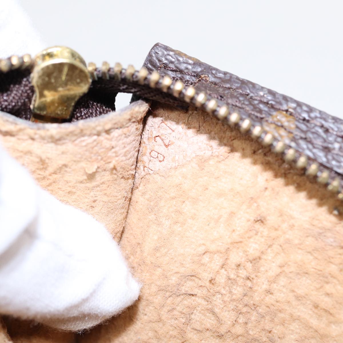 LOUIS VUITTON Monogram Bucket PM Accessory Pouch LV Auth 85075