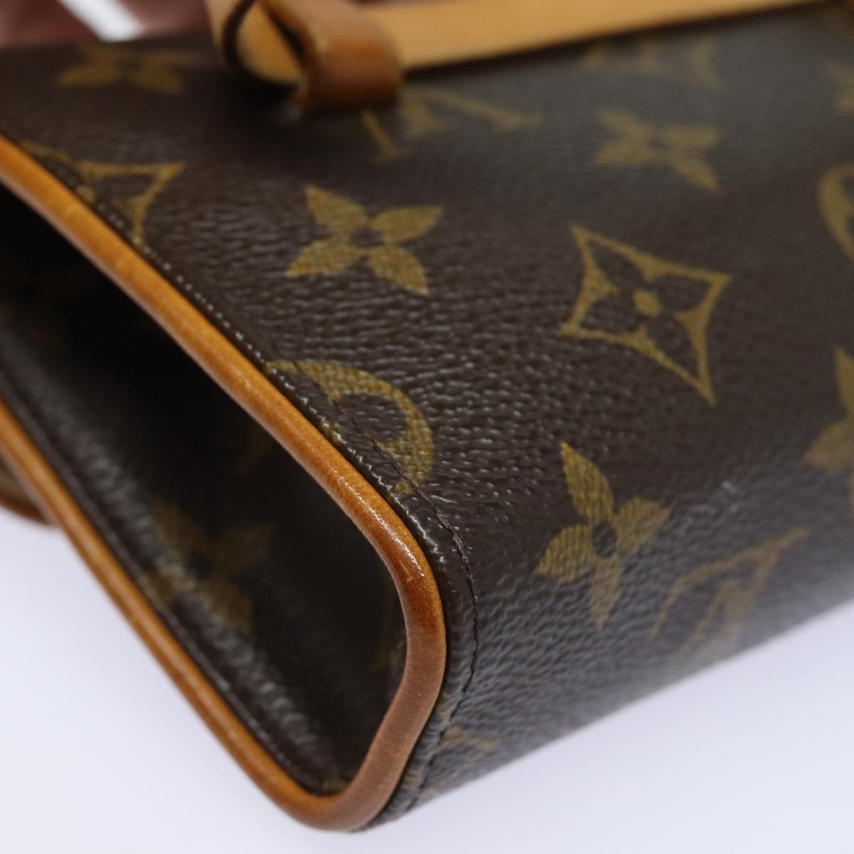 LOUIS VUITTON Monogram Pochette Florentine Waist bag M51855 LV Auth 85421