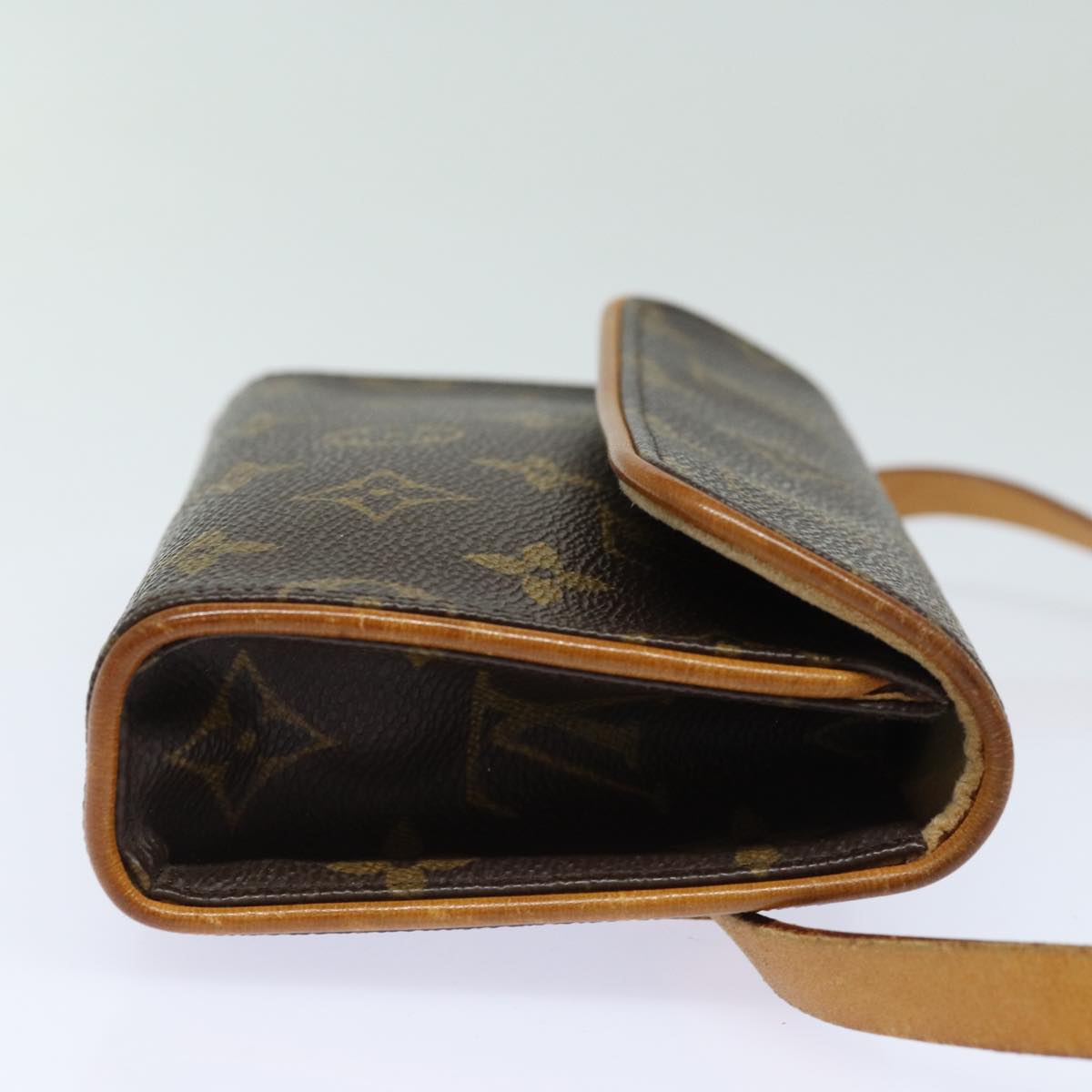 LOUIS VUITTON Monogram Pochette Florentine Waist bag M51855 LV Auth 85421