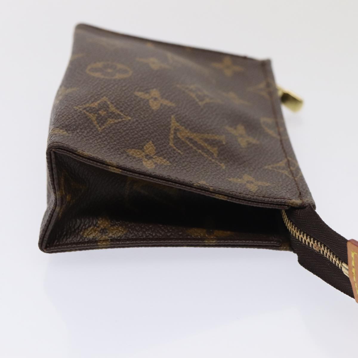 LOUIS VUITTON Monogram Poche Toilette 15 Pouch M47546 LV Auth 86035