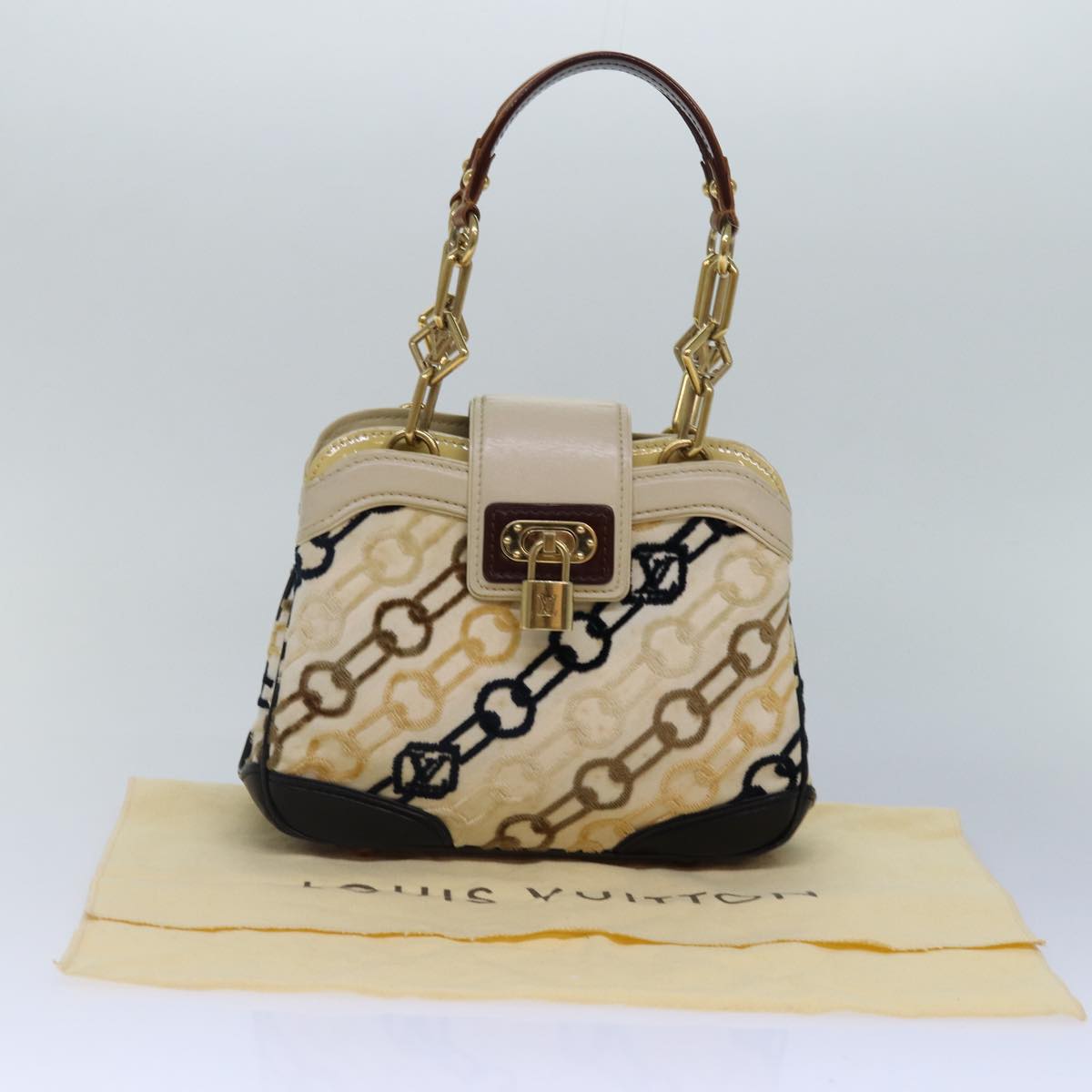 LOUIS VUITTON Monogram Charm Pochette Lover Hand Bag Ivory M95194 LV Auth 86283A