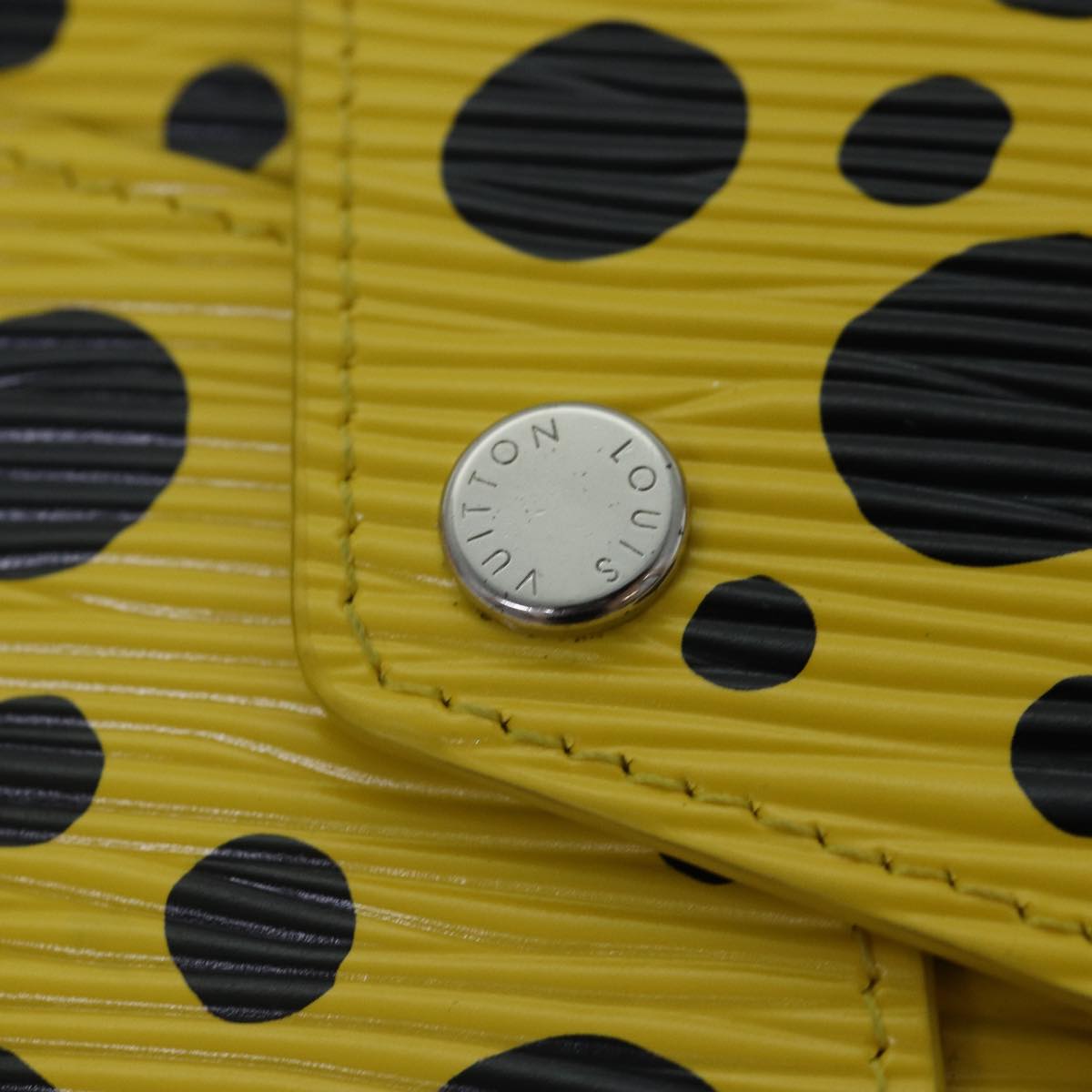 LOUIS VUITTON Epi Yayoi Kusama Pochette Kirigami Pouch Black M81959 Auth 86284SM