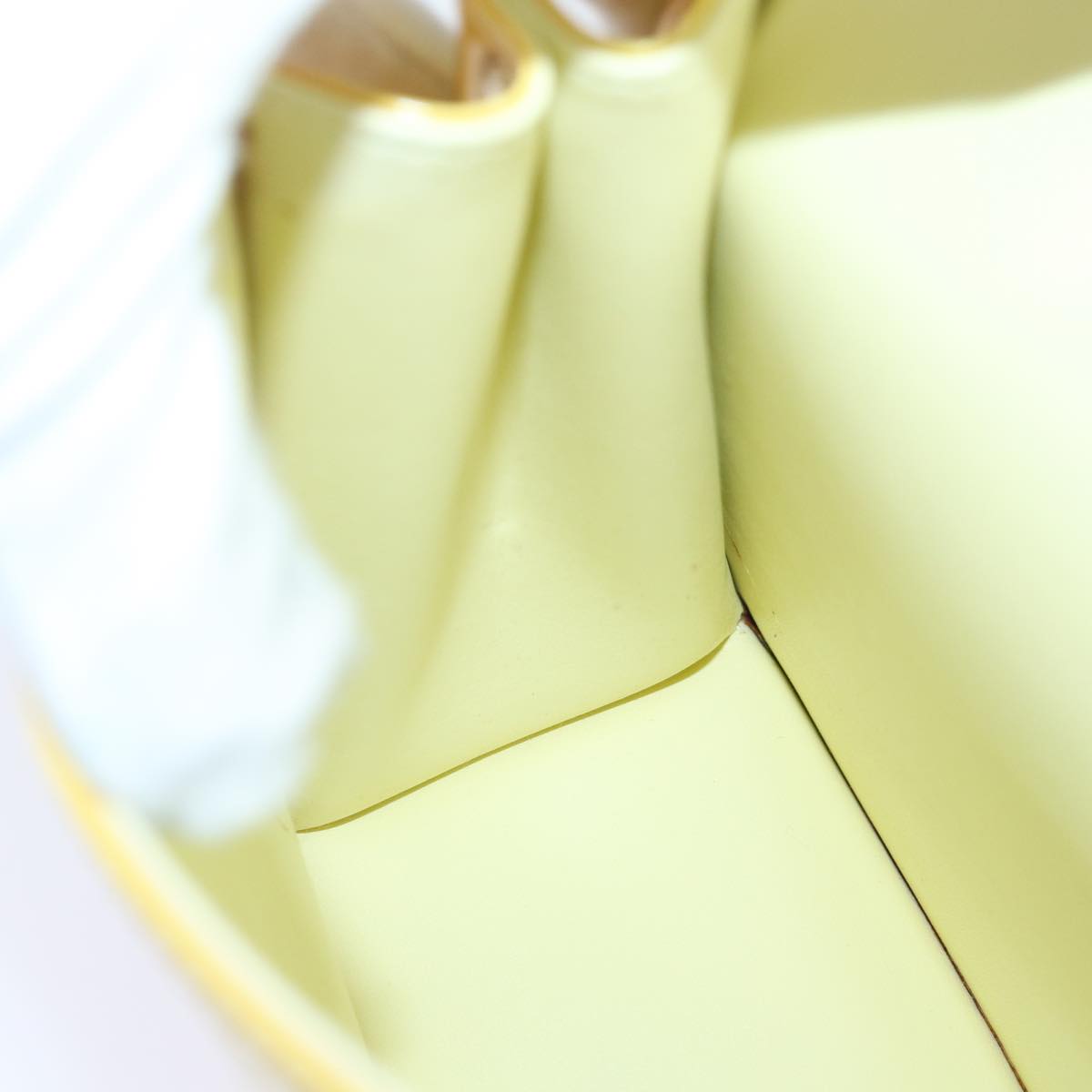 LOUIS VUITTON Monogram Vernis Spring Street Bag Lime Yellow M91068 Auth 86715