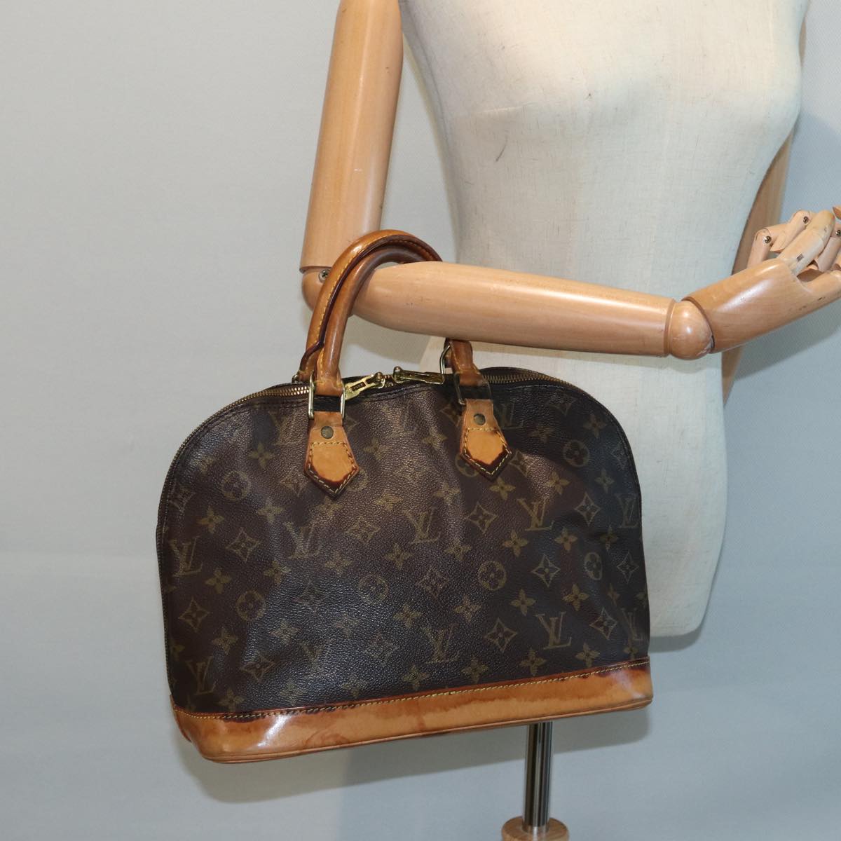 LOUIS VUITTON Monogram Alma Hand Bag M51130 LV Auth 86810