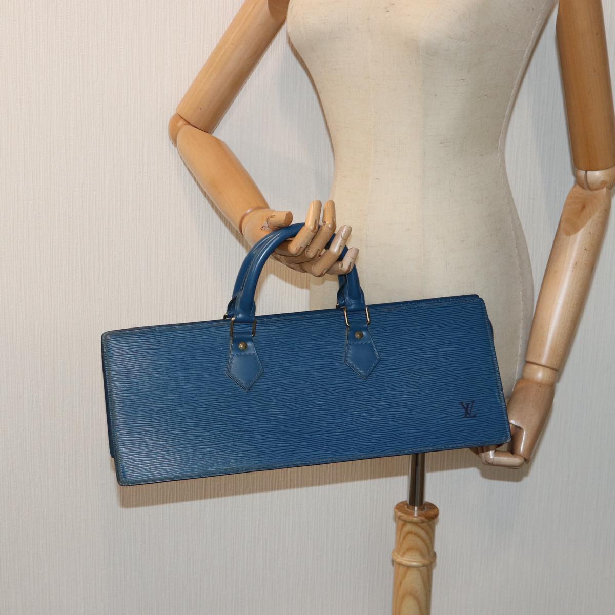 LOUIS VUITTON Epi Sac Triangle Hand Bag Blue M52095 LV Auth 86853