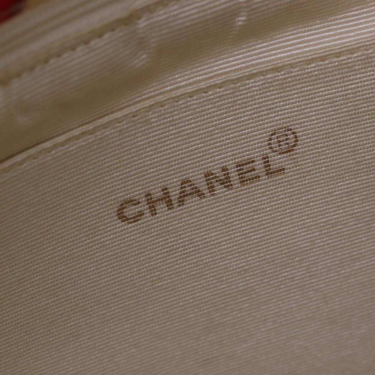 CHANEL Lip Tote Bag Enamel White Red CC Auth 87655V
