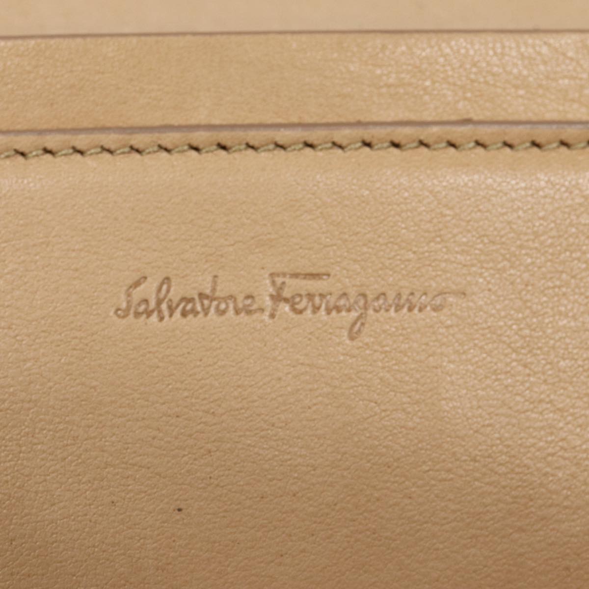 Salvatore Ferragamo Gancini Hand Bag Leather 2way Beige Auth 87663