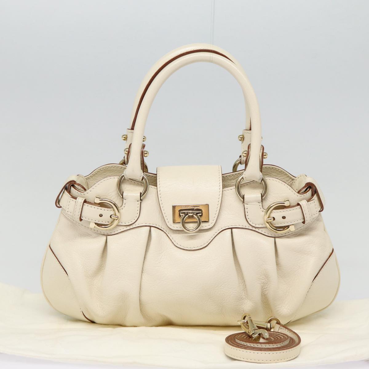 Salvatore Ferragamo Gancini Hand Bag Leather 2way White Auth 87666