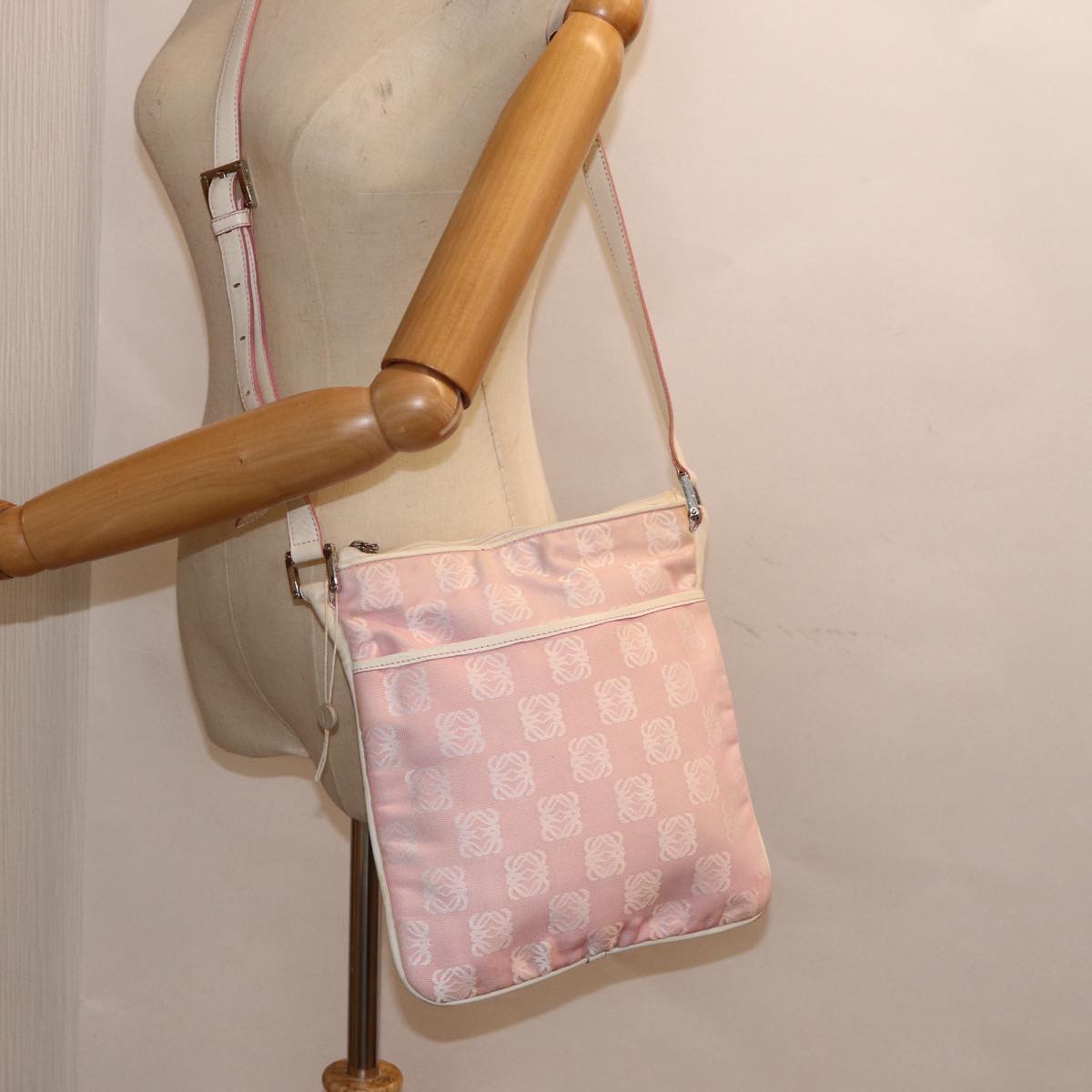 LOEWE Anagram Shoulder Bag Canvas Leather Pink White Silver Auth 87736