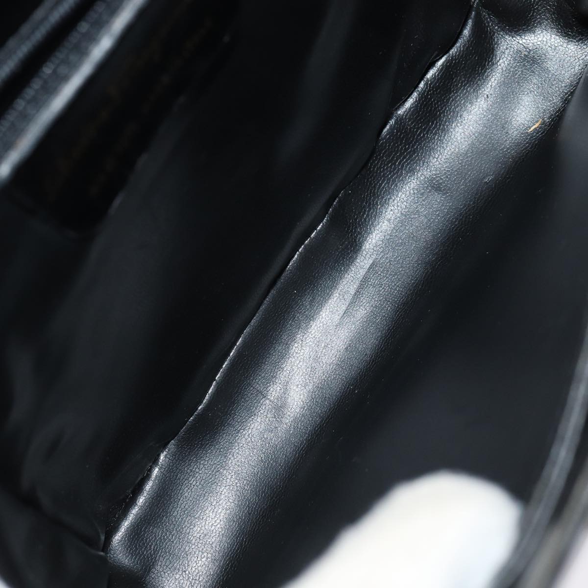 Salvatore Ferragamo Gancini Shoulder Bag Enamel Black Gold Auth 87741