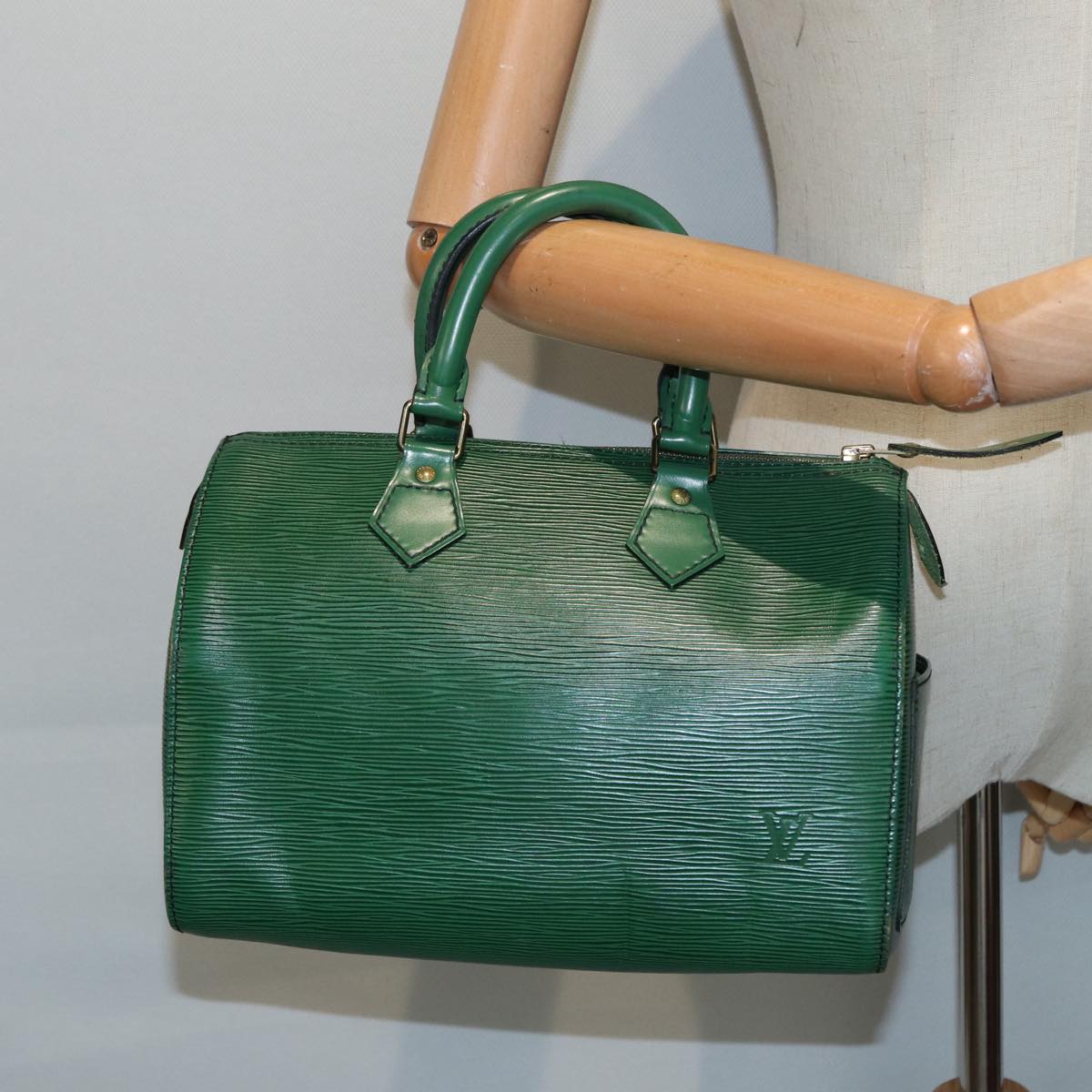 LOUIS VUITTON Epi Speedy 25 Hand Bag Borneo Green M43014 LV Auth 87947