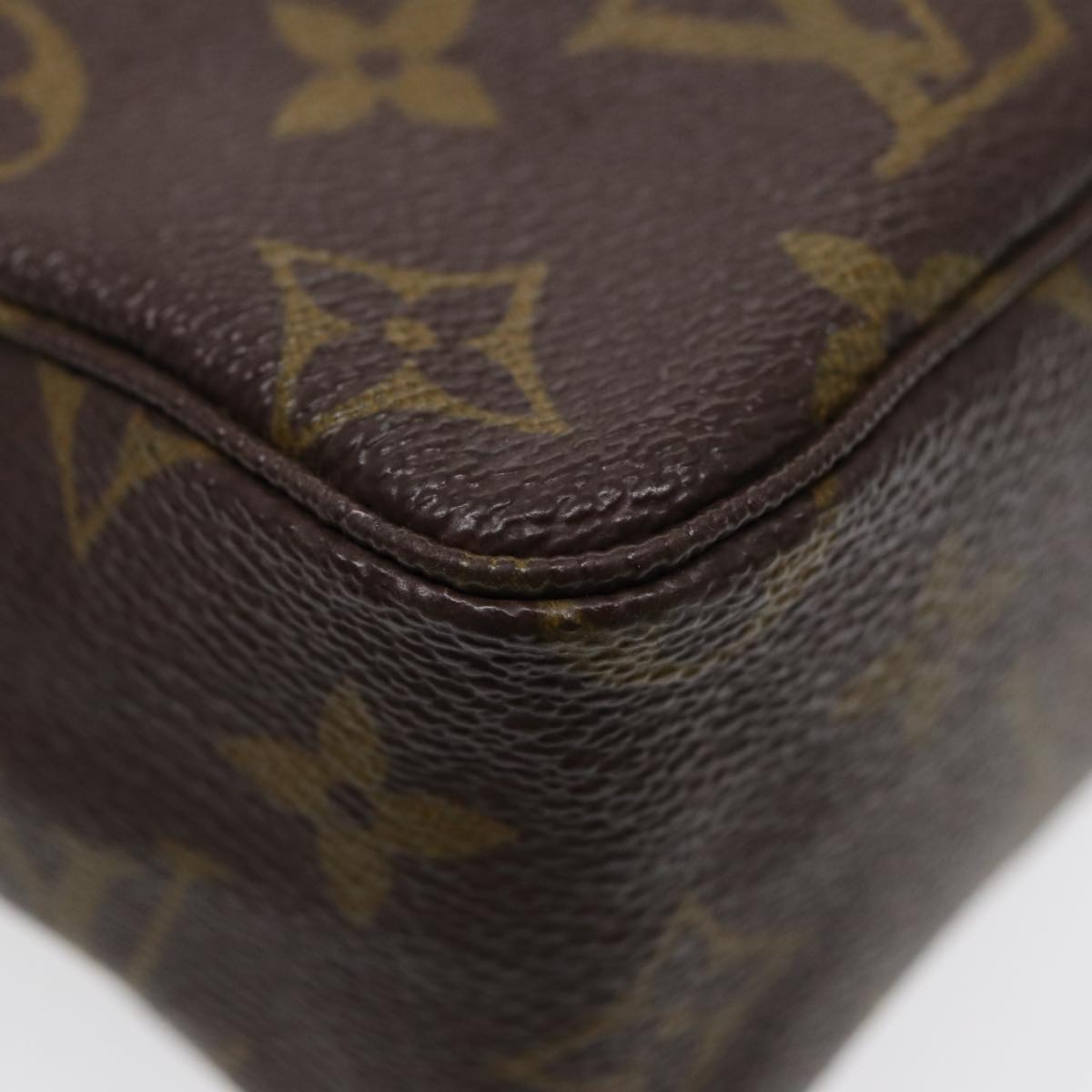 LOUIS VUITTON Monogram Trousse Toilette 18 Pouch M47526 LV Auth 88311