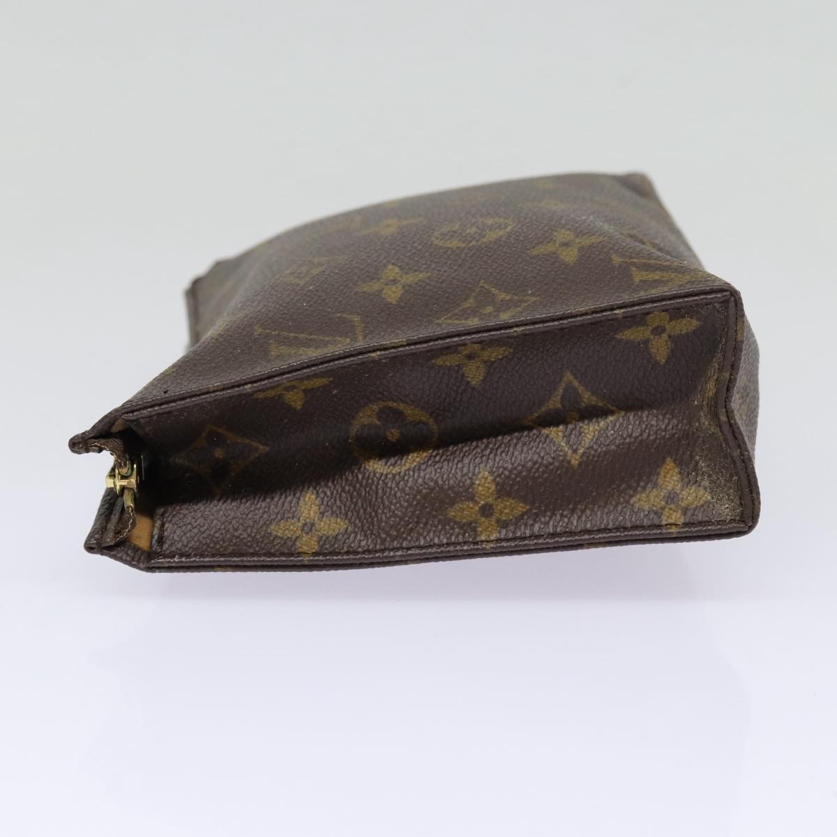 LOUIS VUITTON Monogram Poche Toilette 19 Pouch M47544 LV Auth 88329