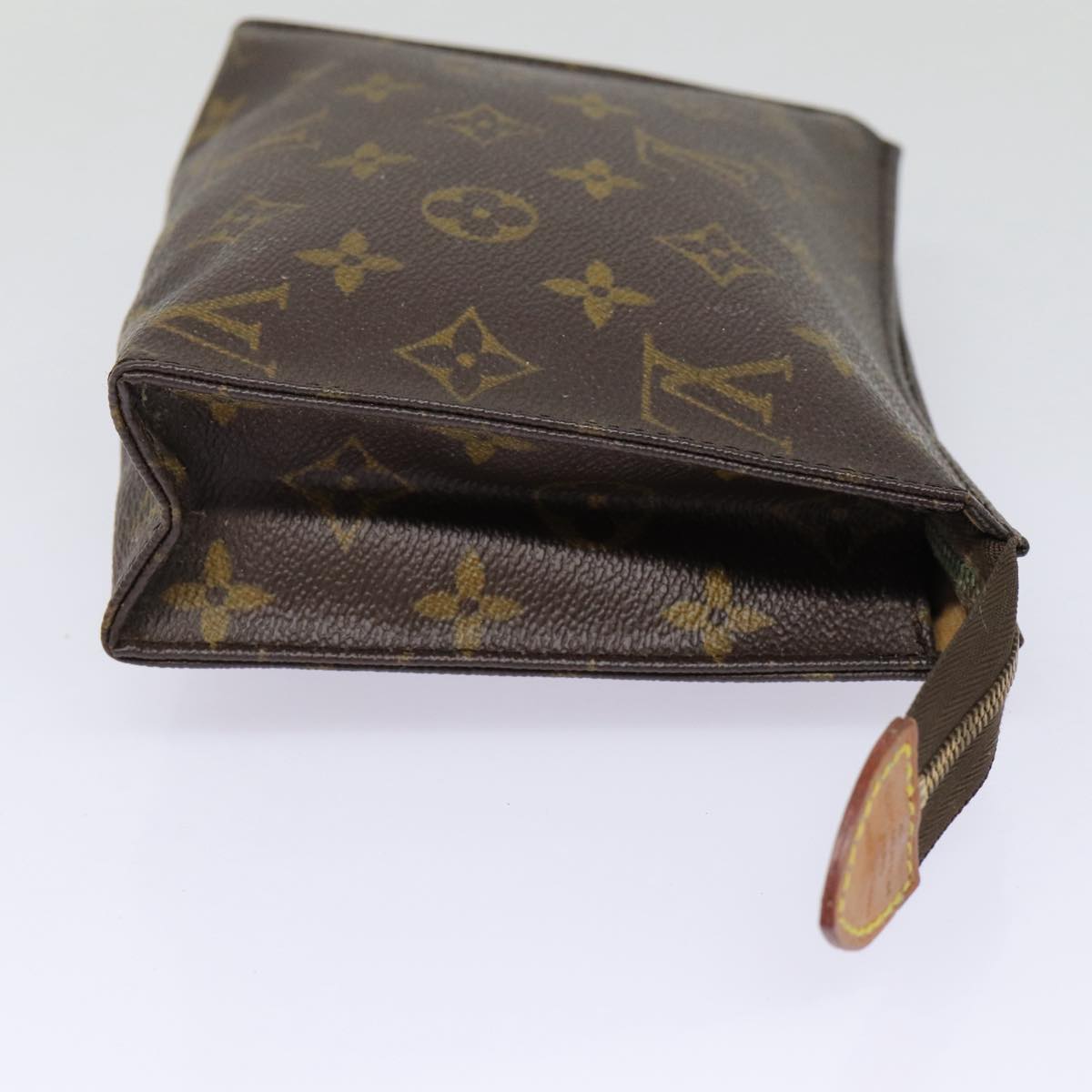 LOUIS VUITTON Monogram Poche Toilette 19 Pouch M47544 LV Auth 88329