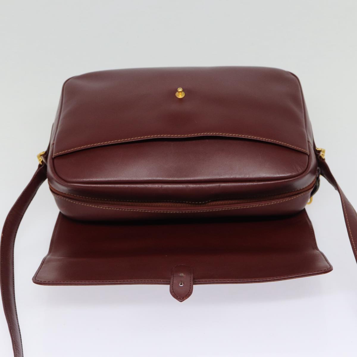 CARTIER Shoulder Bag Leather Bordeaux Gold Auth 88460