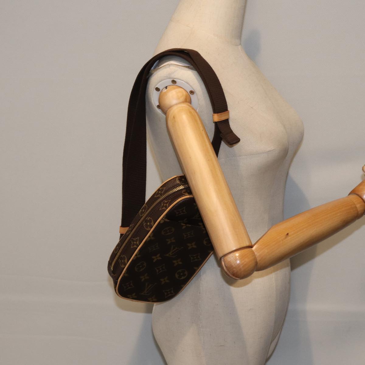 LOUIS VUITTON Monogram Pochette Gange Shoulder Bag M51870 LV Auth 88899SAV