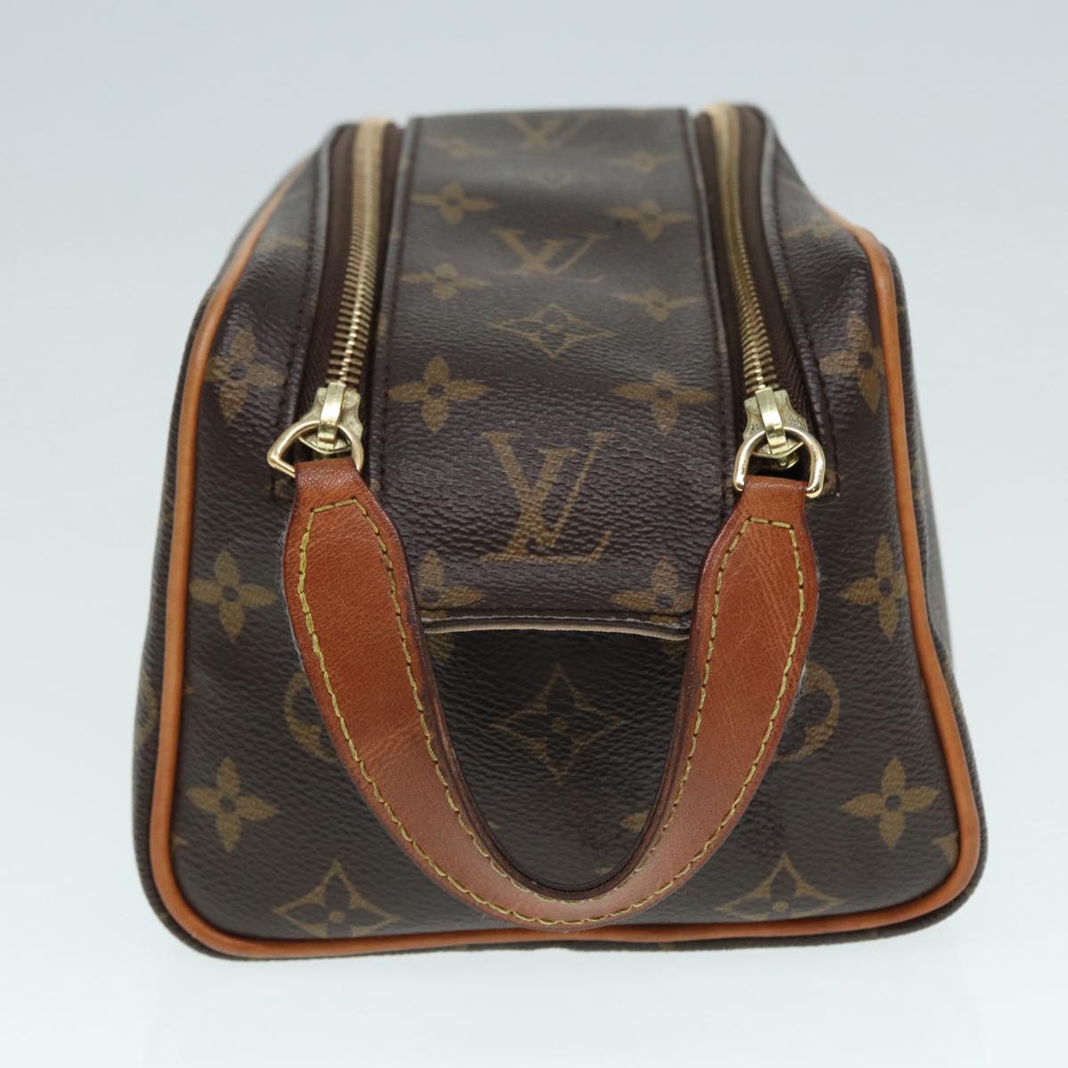 LOUIS VUITTON Monogram Dop Kit Cosmetic Pouch M44494 LV Auth 89163