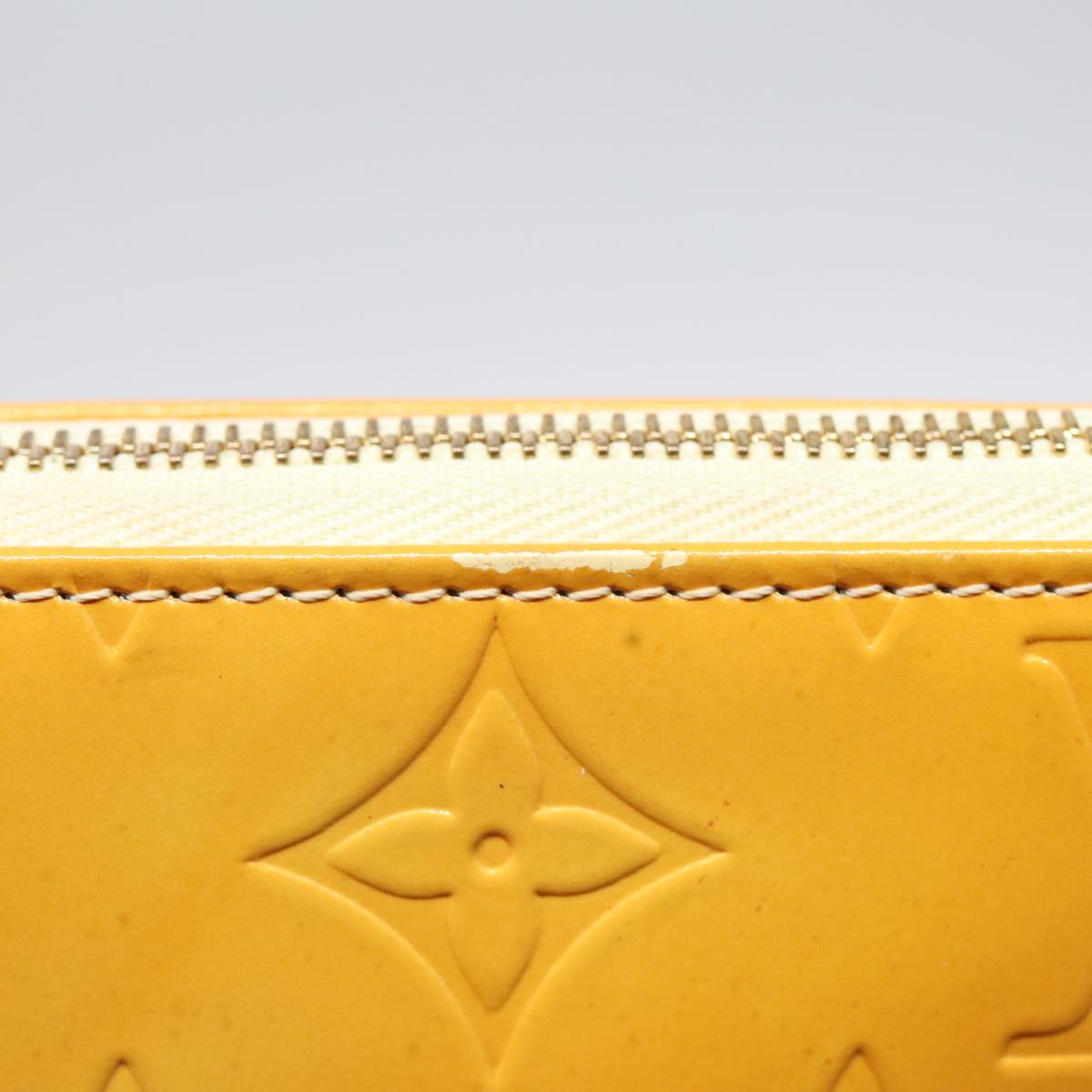 LOUIS VUITTON Vernis Lexington Accessory Pouch Lime Yellow M91058 LV Auth 89184