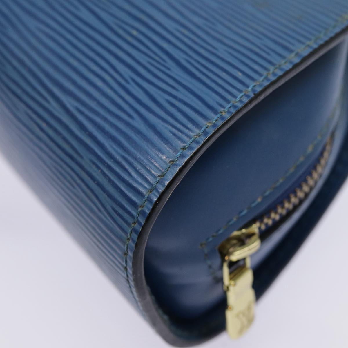 LOUIS VUITTON Epi Dauphine PM Pouch Blue M48445 LV Auth 89185