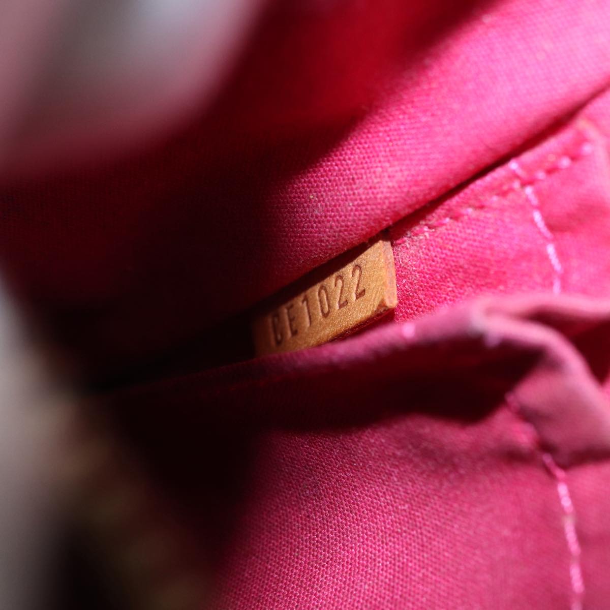 LOUIS VUITTON Monogram Vernis Sullivan Vertical Bag Pink M91259 LV Auth 89190