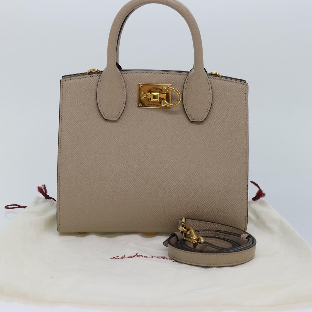 Salvatore Ferragamo Gancini Hand Bag Leather 2way Beige Gold Auth 89248A