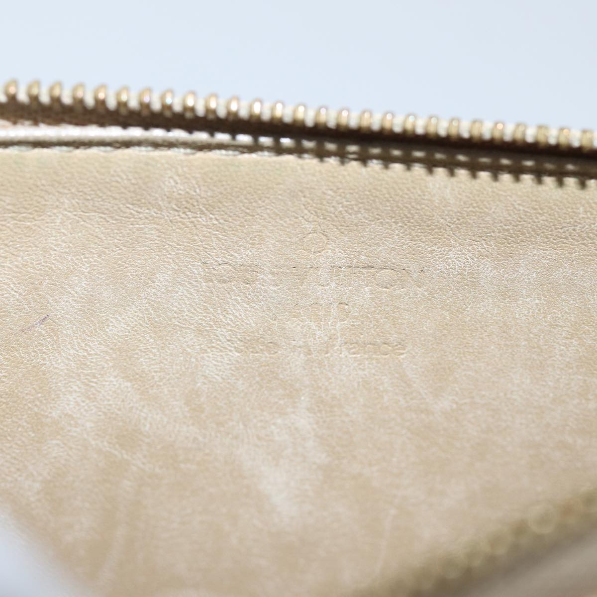 LOUIS VUITTON Monogram Vernis Lexington Accessory Pouch Beige M91010 Auth 89339