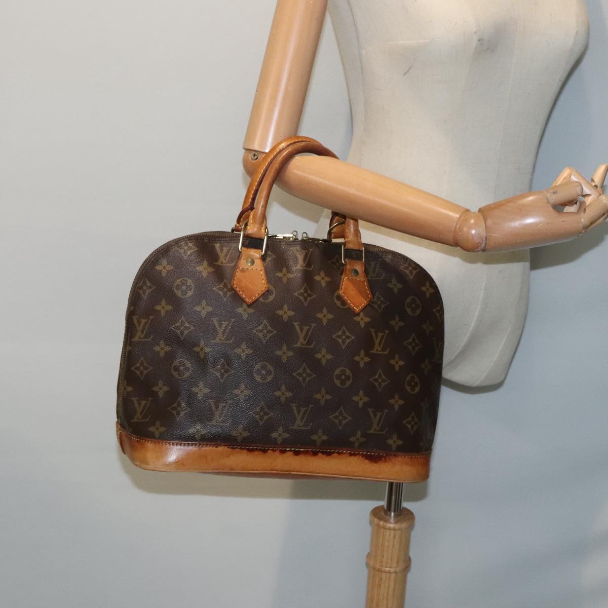 LOUIS VUITTON Monogram Alma Hand Bag M51130 LV Auth 89646