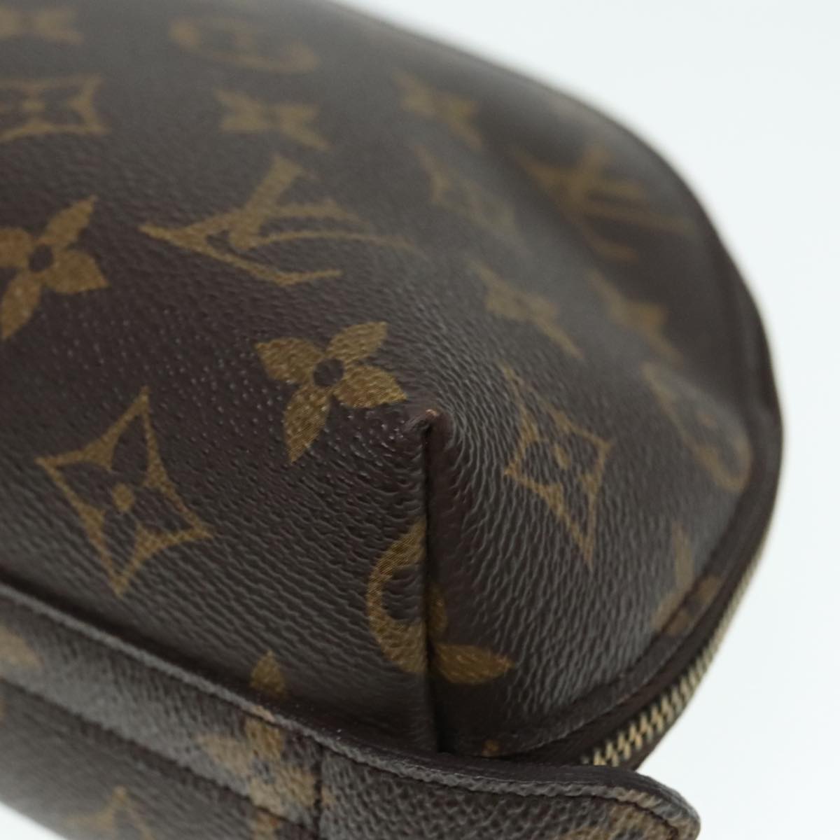 LOUIS VUITTON Monogram Trousse Demi Ronde Cosmetic Pouch M47520 LV Auth 89924