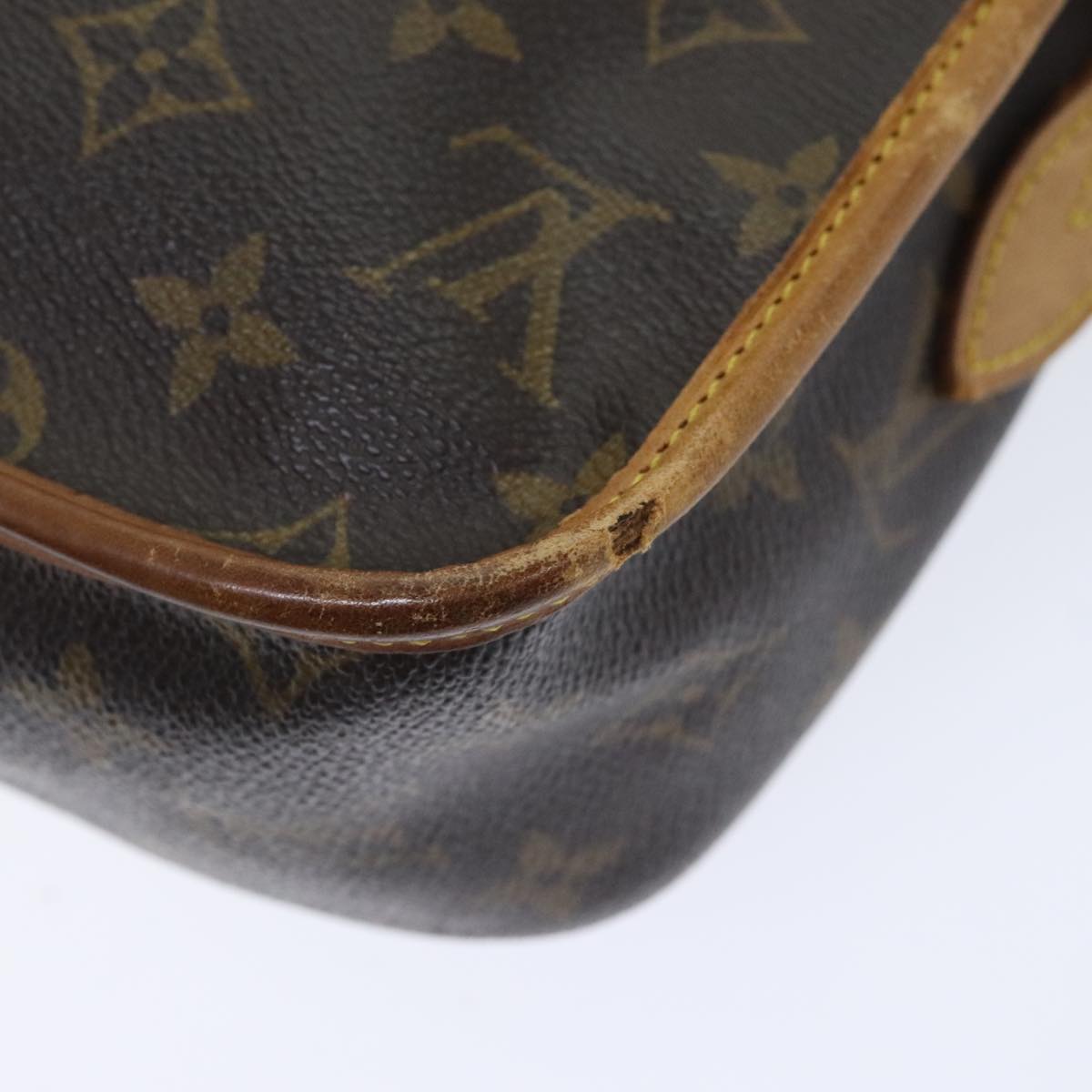 LOUIS VUITTON Monogram Gibeciere MM Shoulder Bag M42247 LV Auth 89955