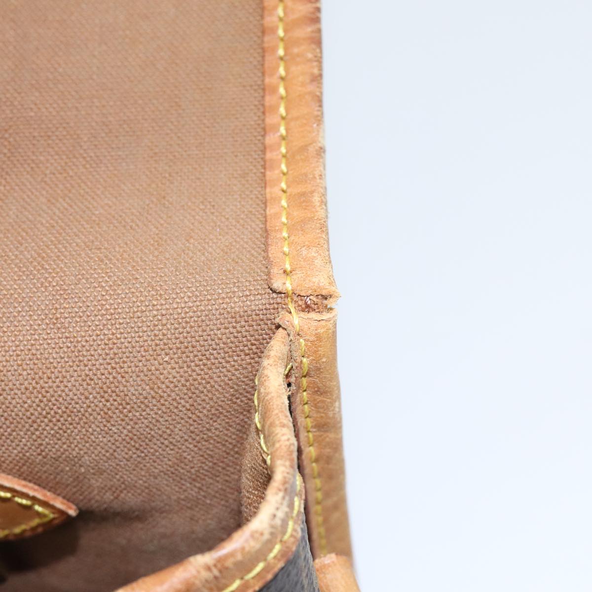 LOUIS VUITTON Monogram Gibeciere MM Shoulder Bag M42247 LV Auth 89955