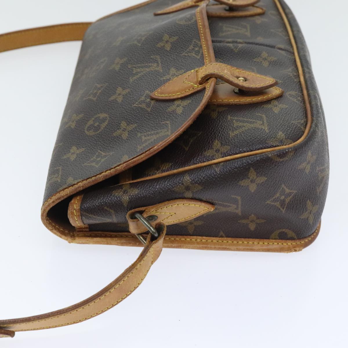 LOUIS VUITTON Monogram Gibeciere MM Shoulder Bag M42247 LV Auth 89955