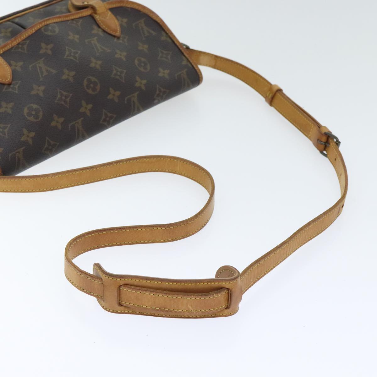 LOUIS VUITTON Monogram Gibeciere MM Shoulder Bag M42247 LV Auth 89955