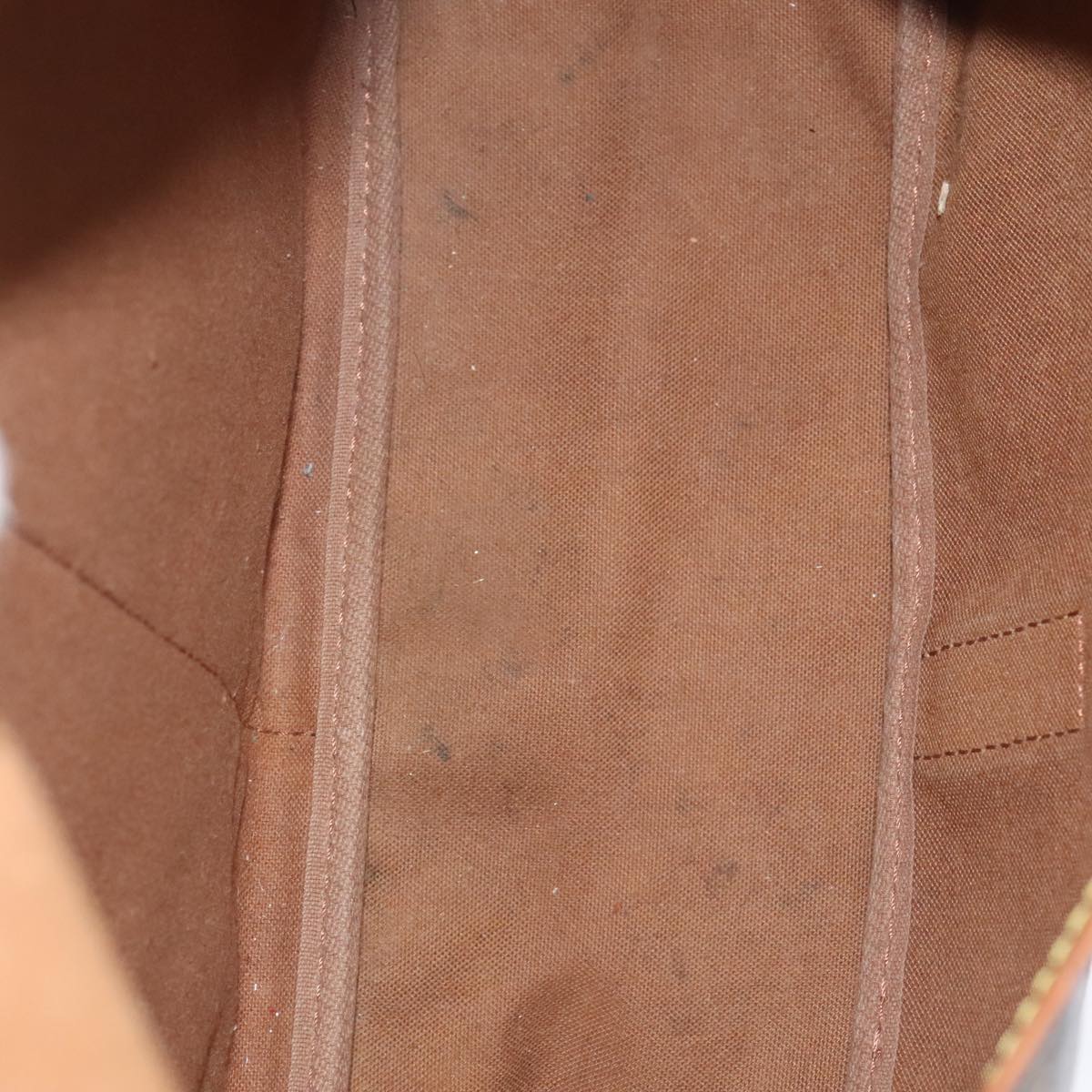 LOUIS VUITTON Monogram Saumur 35 Shoulder Bag M42254 LV Auth 89975